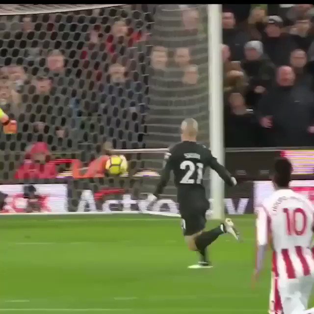 Bogan Aussie commentates 2018 EPL. (I&rsquo;m touring UK in April: https://t.co/aByvATG4fK https://t.co/U7<a href="/tag/weareportadelaide"class="tags"><span>#weareportadelaide</span></a>