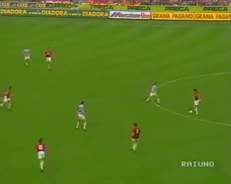  Happy 5  2  nd birthday to 1993 Ballon d Or Winner, Roberto Baggio! 

Il Divin Codino, pure magic   