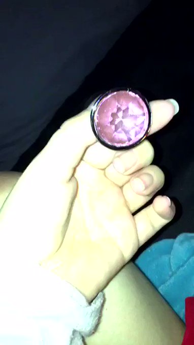 In love with my new cute butt plug, can&rsquo;t wait to use it in a video! https://t.co/FnQn88WdX0<a href="/tag/mvsales"class="tags"><span>#mvsales</span></a>