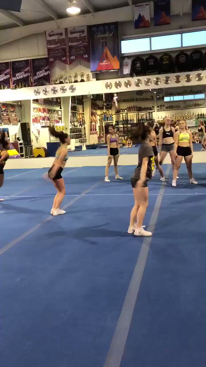 Green Bay Elite (@gbecheer) on Twitter photo 10/04/2018 18:31:55 April means give it all you got @GBElimeladies April means give it all you got @GBElimeladies