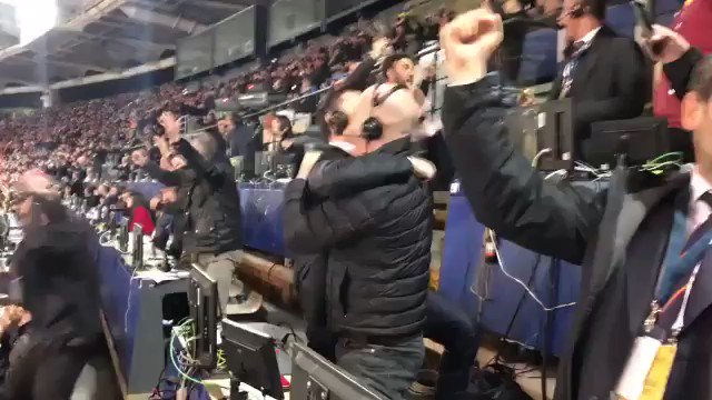 Absolute chaos in the press box after Roma's win. (via @PaulRogers73)