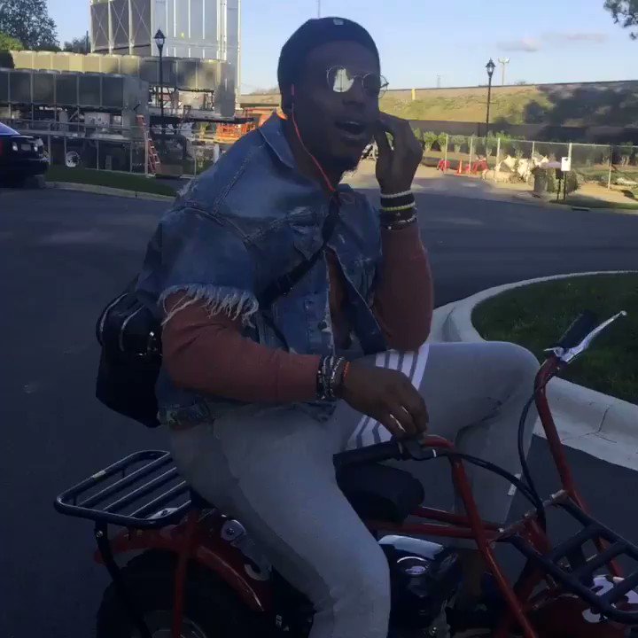 Cam riding in on that Supreme® bike https://t.co/MM0OPauPLY