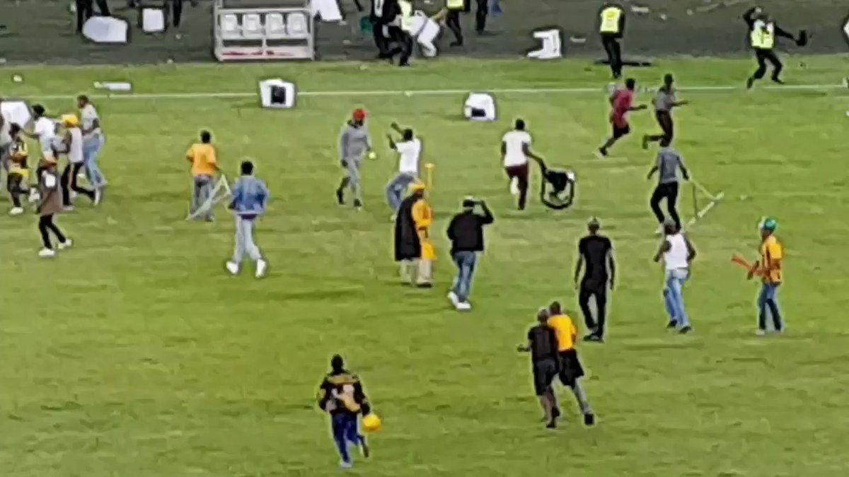 Ugly scenes at tge Moses Mabhida Stadium #NedbankCup