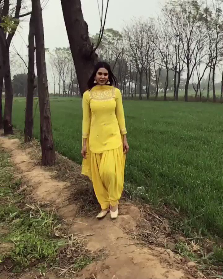 Sonam bajwa in punjabi deals suit