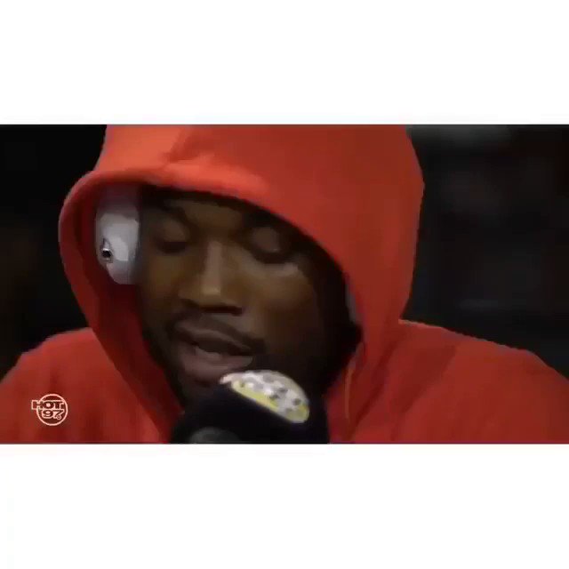 Happy Birthday goes out to Meek Mill! He turned 31 today!   (Via:  