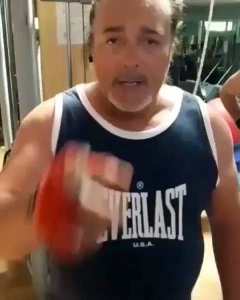 Puro Show de entrenamiento Campeonato Míster Olimpia Las Vegas EEUU #siempreendirectoyconsimpatia #codigoespecial #mazao #gimnasio #reiresterapia #masfuertequelvinagre #reiresterapia