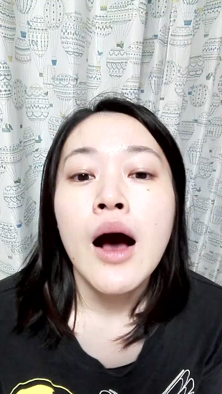五十嵐文香 V Twitter 毎日プチ健康活動 先ほどアップした 笑顔の非対称を改善する方法 実は 片方だけほうれい線やえくぼが 出来る可能性が ゲゲ しかし 大丈夫です この動画のほうれい線対策を見れば 非対称 ほうれい線もなんとかなるかも