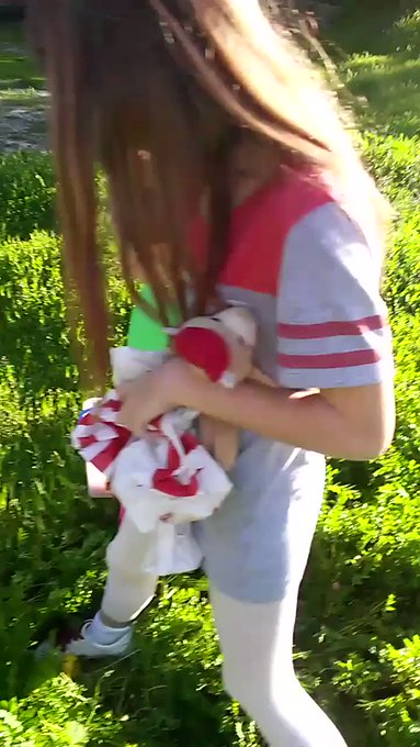 Easter wasn&rsquo;t long enough so we had another egg hunt just because. https://t.co/yxCCvoA0ze<a href="/tag/tbthursday"class="tags"><span>#tbthursday</span></a><a href="/tag/sativarose"class="tags"><span>#sativarose</span></a><a href="/tag/sindylange"class="tags"><span>#sindylange</span></a><a href="/tag/vanillaskye"class="tags"><span>#vanillaskye</span></a>