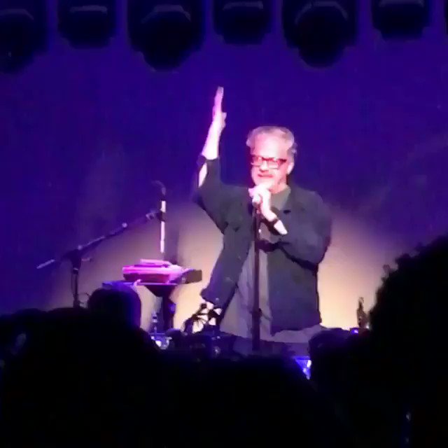 This was a surprise to see Mark Mothersbaugh sing a special happy birthday rendition for 50th.. 