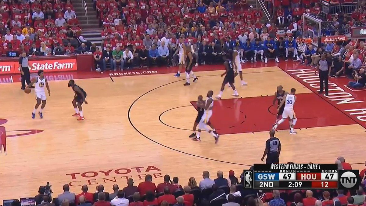 on Twitter "Chris Paul tells Kevin Durant to "shut up