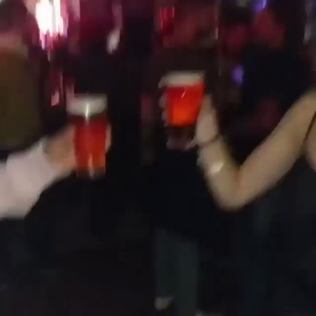 Cockney White (@cockney_white) on Twitter photo 2018-05-22 05:21:38 THE worst attempt at impressing a potential girlfriend Iโve ever seen! ๐
@Rossmac212 THE worst attempt at impressing a potential girlfriend Iโve ever seen! ๐
@Rossmac212
