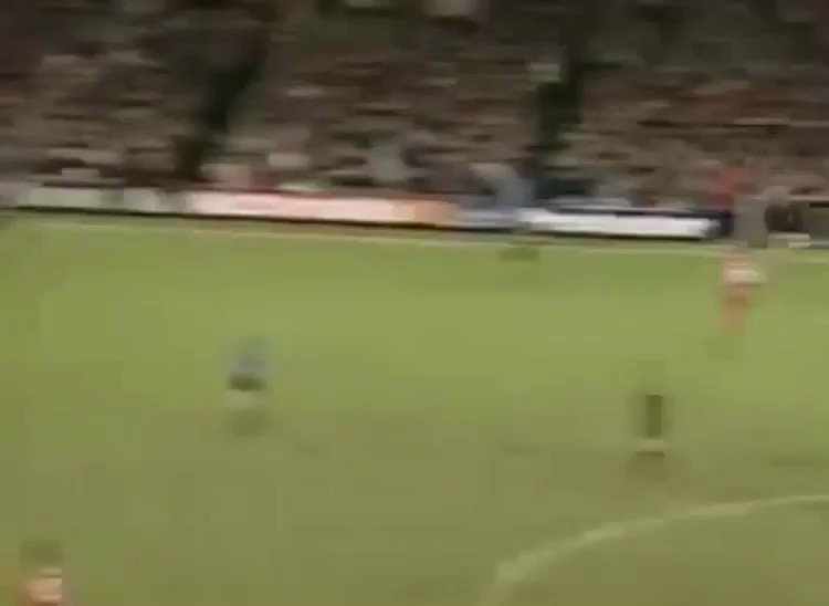 Happy 52nd birthday Eric 
Cantona.. 