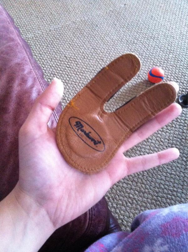 TinaMarie_16's tweet image. Palm saver.. Probably the best gift a first baseman could ever ask for 😊⚾ #softballprobs #firstbasemanprobs #happy