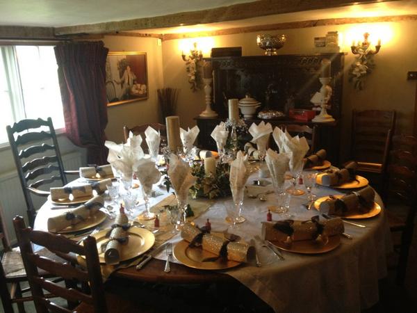 JackHFowler's tweet photo. Lunch at the fowlers http://t.co/op31xkVC