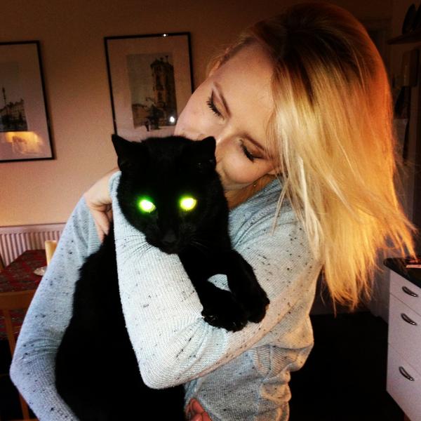 Sacha_Taylor's tweet image. Christmas kisses #notreturned haha