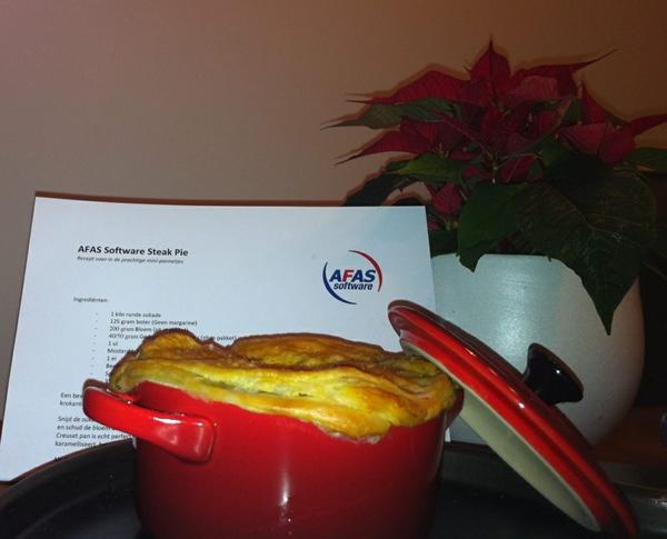 bdevreede's tweet photo. Collega's: De #AFAS Software Steak Pie uit het Kerstpakket is een aanrader! http://t.co/YLYThH41