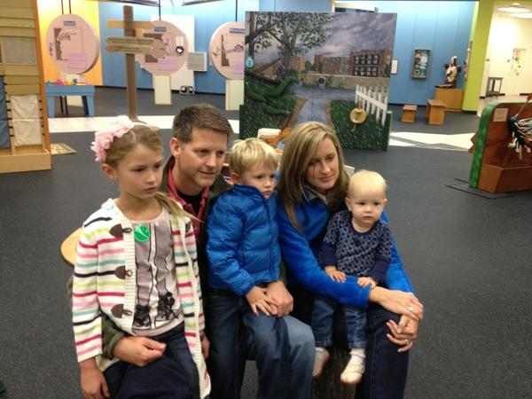 jasonwells's tweet photo. Enjoying The Health Adventure Smokey the bear exhibit! http://t.co/K7vrLGQW