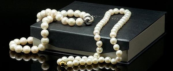 pureandtimeless's tweet photo. Haar iets moois geven voor kerst? Kan nog! Afhalen in Nieuwegein. Bezorgen mogelijk na overleg http://t.co/TX9lBQe6 http://t.co/DKeSEJAZ
