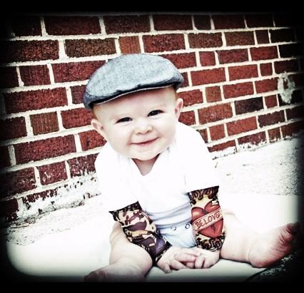 BrothersGrim's tweet image. The dude @vinnie_paz baby photo? #jmt #vinniepaz #boxcutterpazzy #ikontheverbalholigram #jedimindtricks