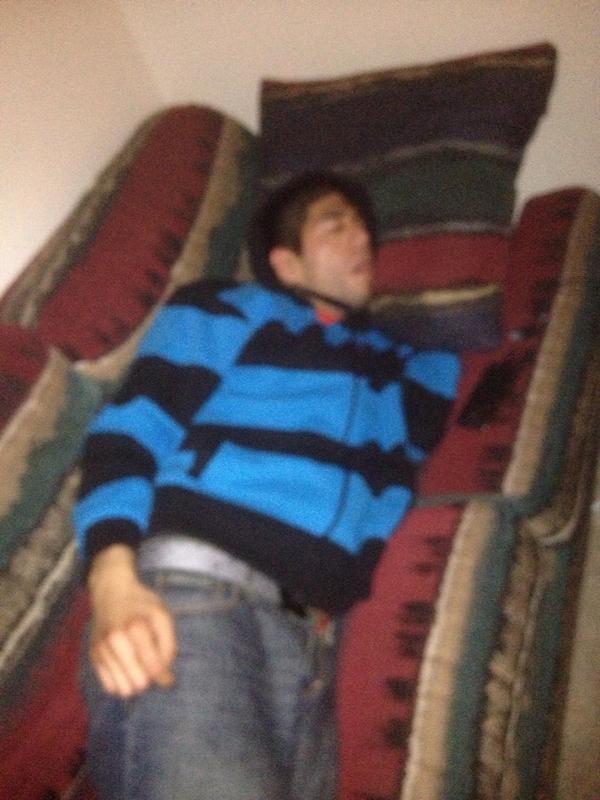 cilmark2's tweet image. Peter lazy Sunday