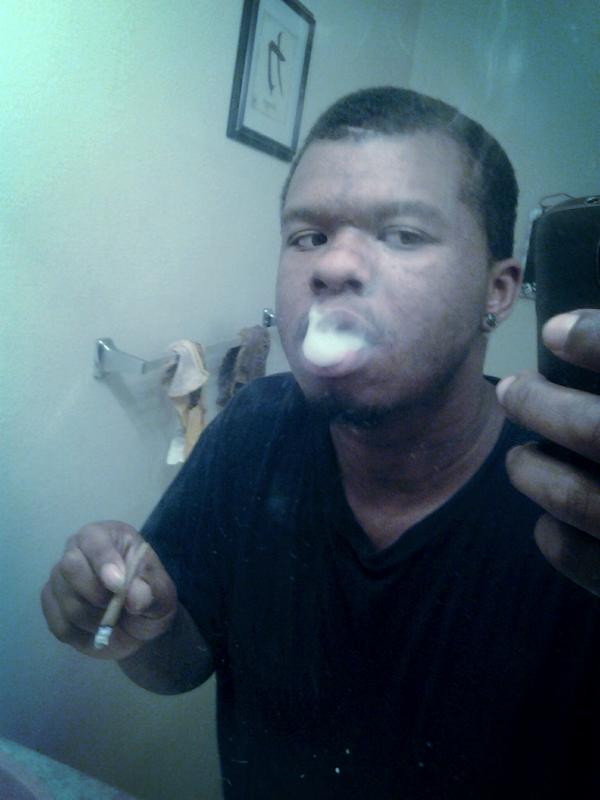 jayso85's tweet image. Smokin on sum of that fire green but I got smoke bout 2 or 3of them sweets