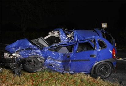kerryblakeman's tweet image. Thinking about drinking &amp;amp; driving? Look at this picture - the 23 year old driver died - #dontdrinkanddrive please RT