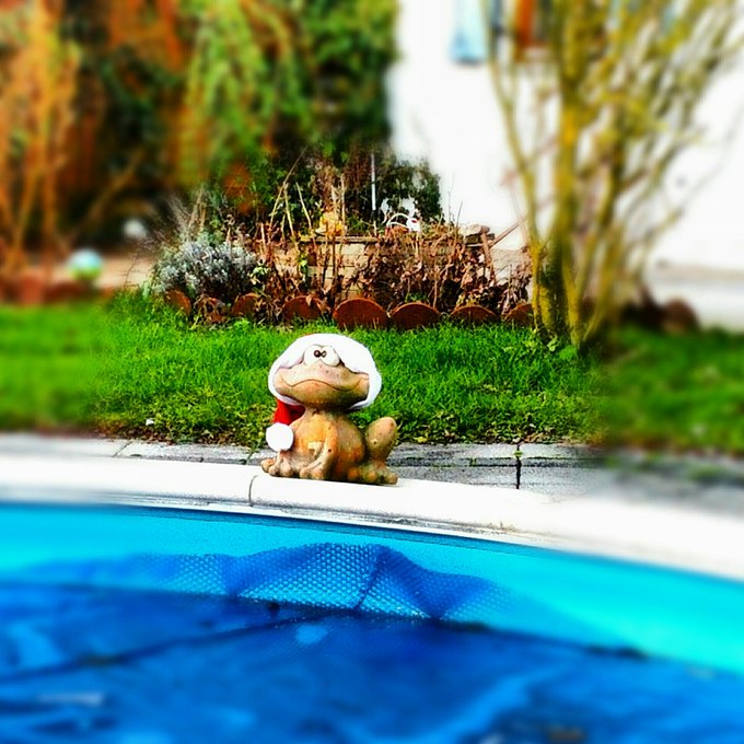 Frohe Weihnachten - Merry Christmas :-) http://t.co/aUiEJBo