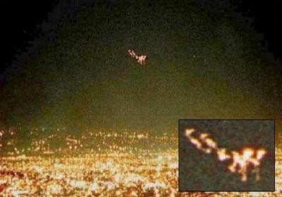 NEWS FLASH: I FORGOT TO TURN ON THE SLEIGH'S INVISIBILITY SHEILD AND GOT SPOTTED AS IT HEADS TOWARDS JAKARTA