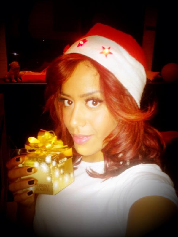 amel_bent's tweet image. Joyeux Noël ma #teamel 🎁🎁🎁🎅🎅🎅🎉🎉🎉💝💝💝