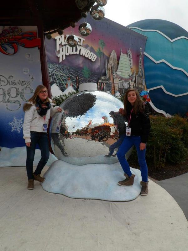 LauraUpdate's tweet image. Allemaal een prachtig en magisch kerstfeest !!!