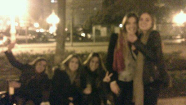 anamontejoc's tweet photo. REENCUENTRO :) @clauomarra @CarolMoreno28 @paupas3 http://t.co/tWfbvuO8