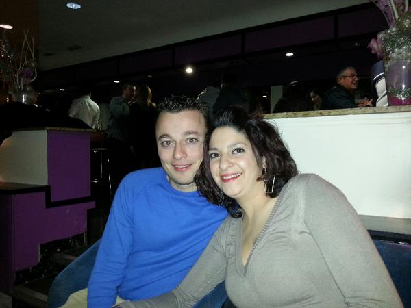 carlossolgra's tweet photo. Con mi gordi @nuria_nuri , la mas guapa y a la q mas quiero!! La mejor nochebuena de mi vida! http://t.co/zCUacwKd