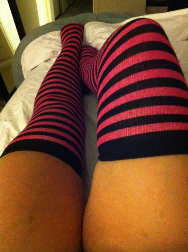 GrandpaKirkk's tweet image. “@Just_Tat: Good morning from the North Pole #elfsocks http://t.co/mLsMkLkx”yummy