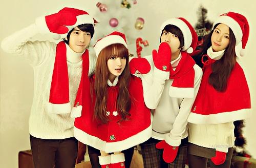UlzzangIdentify's tweet photo. Merry Christmas ulzzang fams !! http://t.co/sN18fM44