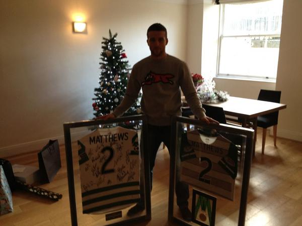 Adam2Matthews's tweet photo. Buzzing with my presents off @x_holliejane xx http://t.co/lttiEQI1