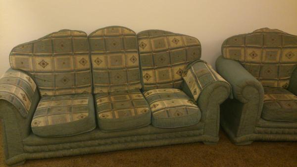 alexfield1993's tweet image. @josh_currier mmmmm #newsofas
#besthousepartyever
#disgusting
#notevencharityshopswantthem
#thatsactuallytrue