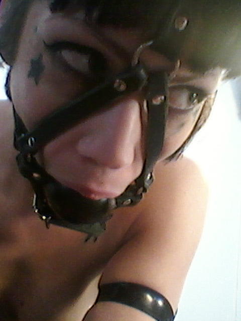 Im a bad bad pony princess lol http://t.co/PSOeqYAE<a href="/tag/keepyourclotheson"class="tags"><span>#keepyourclotheson</span></a>