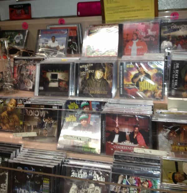 AdonisDaHottest's tweet image. If you in #SouthEastDaygo go get the #DeluxeVersion of #M2s2 at #FamMart #FamBam