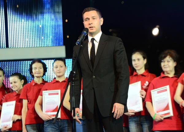 Вчера мы наградили лучших <a href="/volunteers2013/">Валентин Дмитриев</a> в #Казань! Спасибо каждому из 45 тыс, кто решил стать частью нашей команды!