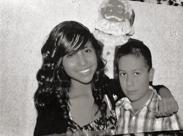 2Pam_'s tweet image. #TBT Woaaah! I looked so bad, Winter formal with cutie Chris. #8Grade