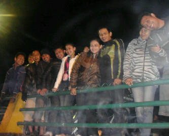 chart_yasin's tweet photo. Kangen pengen kumpul2 lagi chart http://t.co/A6HRm2an