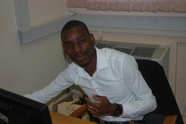 MsHaiChang's tweet image. tsalayame o ntse montle yang  @Mhlope_Jr: . .#MeAtWork O a #FeelGoodFriday -------------&amp;gt;