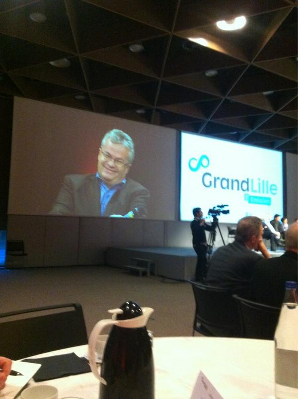 le prés du Comité 21, de passage <a href="/CgrandLille/">Comité Grand Lille</a> nous parle des enjeux de #LAVILDUPOSSIBLE : fournir à chacun un accès...