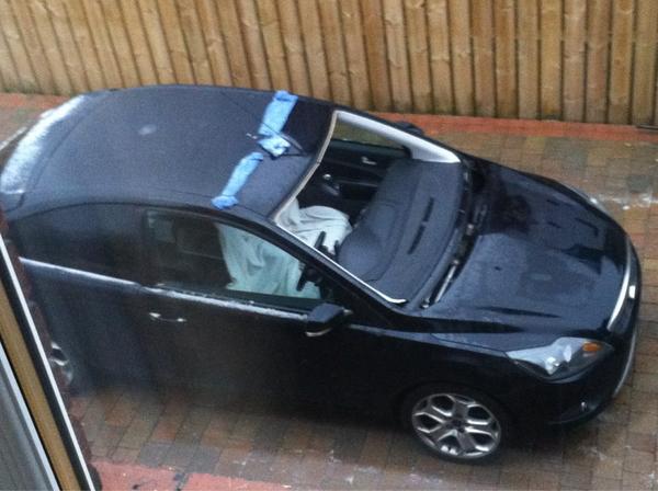 AshG70's tweet image. Anyone seen my windscreen??? 
#donotrain