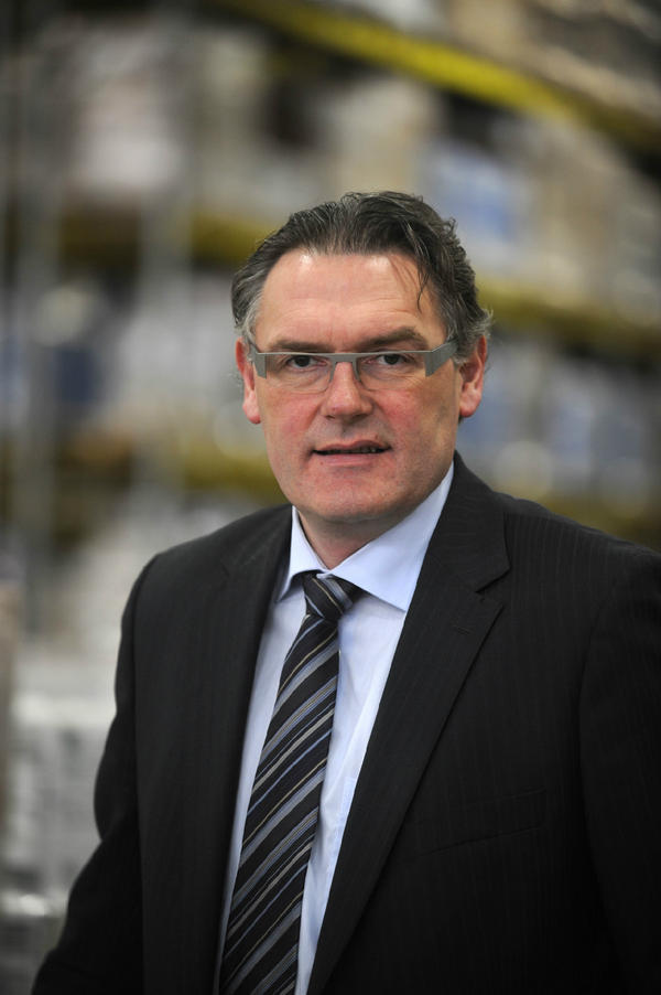 DominiekCLAES's tweet photo. Ivo Marechal stopt als ceo bij Groep H. Essers. Nu op http://t.co/QCOoVMlU en morgen in Het Belang van Limburg. http://t.co/KxQZ2KgE