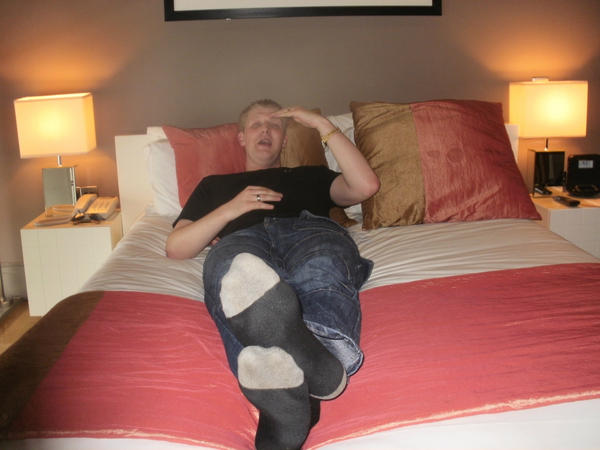 SimonsPrivate's tweet image. bed