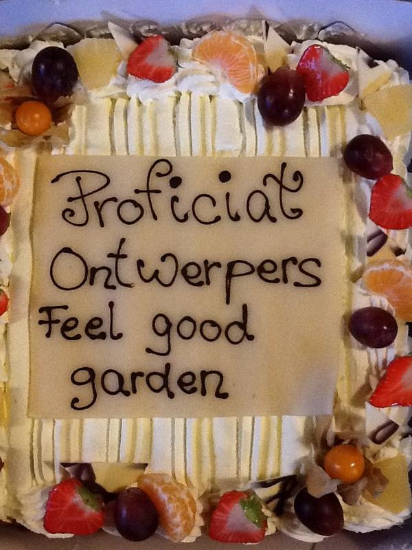 DioSof's tweet photo. Eindelijk Officieel papiertje binnen voor alle Vakbekwaam Ontwerpers FeelGood Garden! Felicitaties van @FeelGoodGarden http://t.co/OBc38623