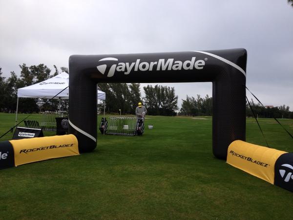 TaylorMadeGolf's tweet image. *Awesome* demo set-up! -&amp;gt; RT @MarkAndersonPGA  #thisLittleThing @TaylorMadeGolf RocketBladez demo day here @LBKCR