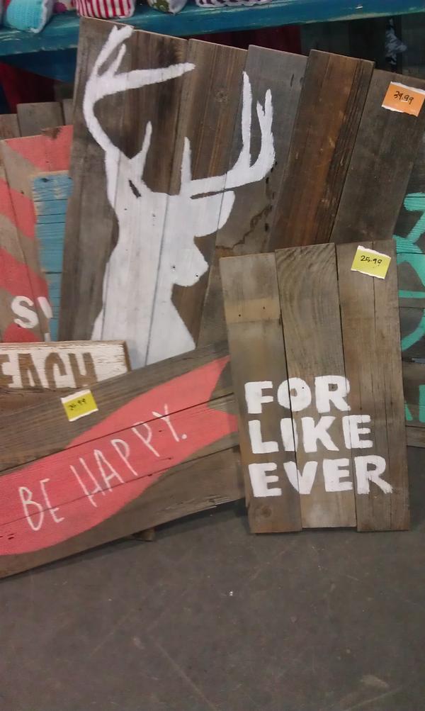 SaltyBison's tweet photo. Come get your hands on some salty bison goodness at the sandy expo center. #saltlakecity #Utah http://t.co/dwOeArys