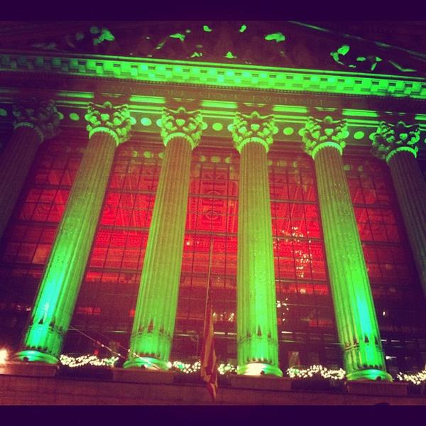 20_Pine's tweet photo. We love the festive lights at the #NYSE! http://t.co/6bQy9xCU